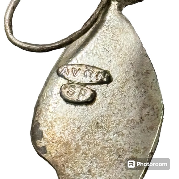 Vintage Avon Good Luck enamel Ladybug pierced dangle earrings. Marked Avon SP - Picture 4 of 4